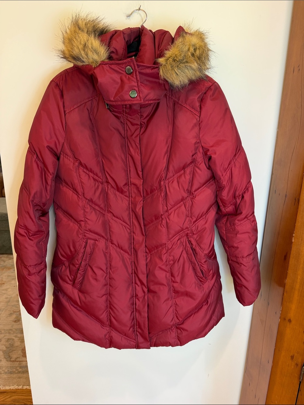 Marc New York Andrew Marc Women's Burgundy Down Puffer Coat w/Faux Fur Hood, L